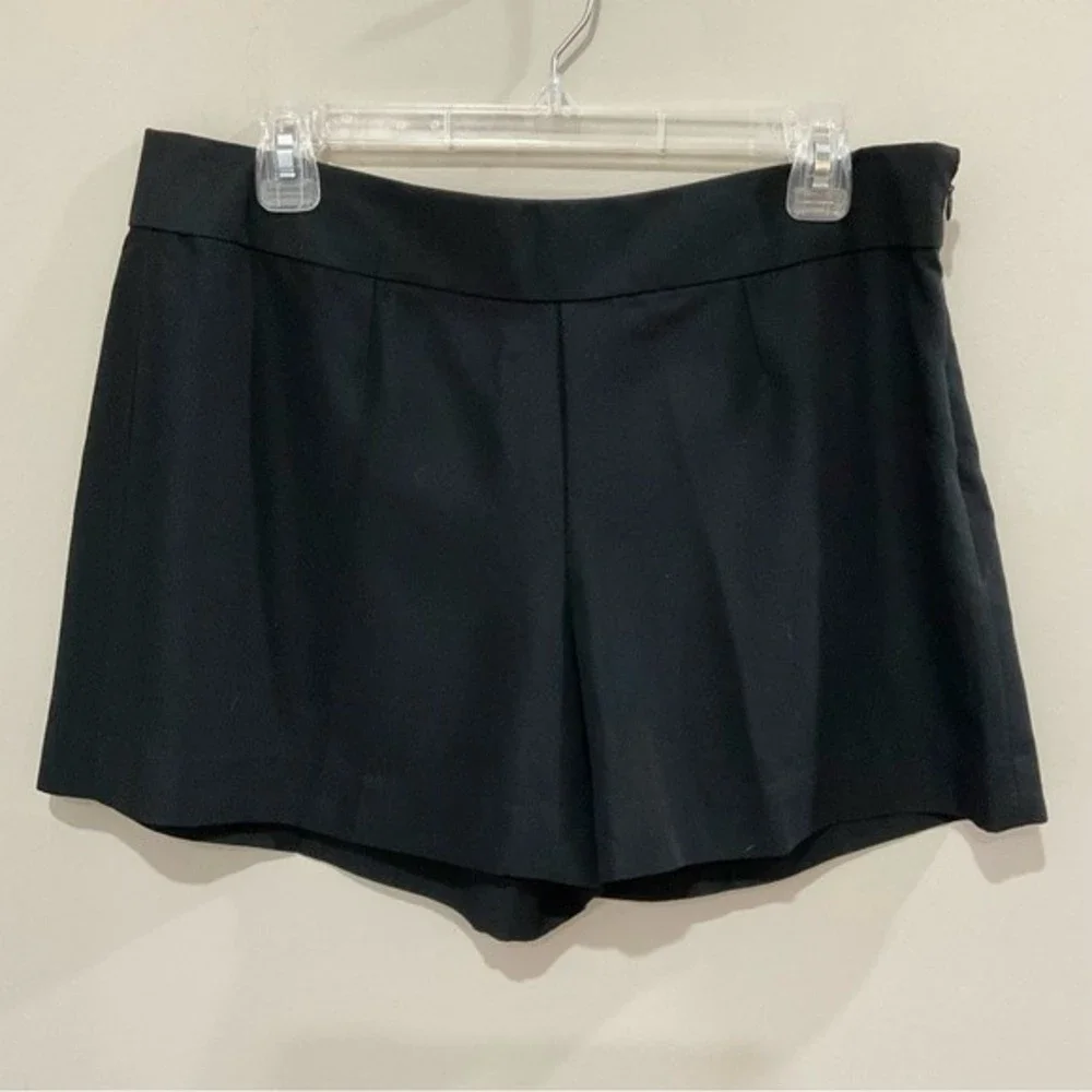 Gap Hgh Rise Black Rayon Blend Dress Shorts Sz 8 NWT